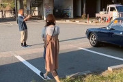 【悲報】旧車女子「声をかけていただくのは100%オジサンではありますが嬉しいです」