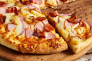 【悲報】アメリカ人さん、イタリアのピザを馬鹿にしてしまうｗｗｗｗ