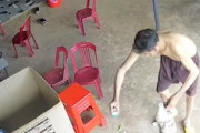 【動画】どこに投げる（笑）ガソリンに火を付けて家を焼きかけた男。