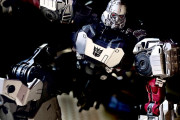 バンブルビー版のメガトロン買ったから映画の名シーンを再現してみたよ！