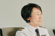 JALで女性初の大型機機長は3児の母。「双子を生んだあとは壮絶で記憶もなくて…」
