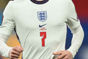 「醜い書体だ」「ファンが困惑」　イングランド新ユニフォーム、“ヘビーメタル風”背番号＆ネームフォントが酷評
