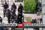 その先に待っているのは...中国警察が目隠された数百人のウイグル人を鉄道で移送、ネット動画で発覚！