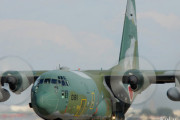 【防衛相】トンガに、自衛官約３００人と輸送機「Ｃ１３０Ｈ」２機、輸送艦「おおすみ」の派遣を命じたことを明らかに