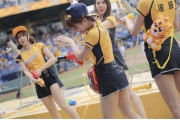 【朗報】台湾プロ野球、チアガールがTシャツ姿で水を被ってビショ濡れになるイベントを開催