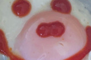 【悲報】さくらち、目玉焼きにケチャップ
