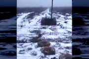 【軍事】地上ドローンを使って対戦車地雷を設置するウクライナの映像。