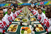 英国選手団、パリ選手村の食事にブチギレ「卵もない。鶏肉もない。炭水化物もない。肉は生焼けで出てくる」