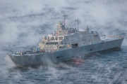 米海軍の最新鋭フリーダム級沿海域戦闘艦「セントルイス LCS-19」が極寒のミシガン湖で試験航海！