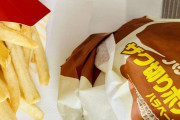 【画像】マクドナルドの新作「ザク切りポテト×ビーフバーガー」うま過ぎる