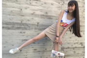 キムタクの長女Cocomi、超ミニスカートで美脚を披露