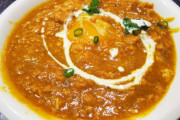 【悲報】わざわざカレー屋でカレーを食べる理由を説明できる人間、一人もいなかった