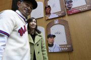 イチロー「試合中にタブレットを見るなとは言わない。でもファンにその姿を見せるのはどうなんだろう」
