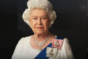 海外「エリザベス女王が死去。享年96歳。在位70年、英国史上最長の君主」