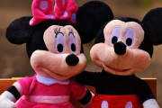 俺「いいじゃんwほら」 ミニー「だめよwwふふふw」 ミッキー「なにしてるの」