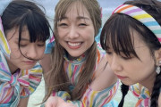 【SKE48】須田亜香里「6年前、ジャケ写メンバーで撮った時と同じ構図でナマコさんと撮っていただきました」