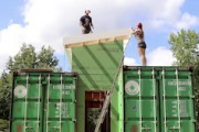 【DIY】コンテナハウスを作る夫婦の動画がすごすぎて一気見してしまう。