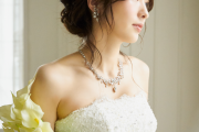 【画像】声優の佳村はるかさん、ウェディングドレス姿を披露してしまう