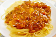パスタにカレーかけるの美味いと思う？