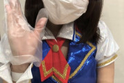 荒井優希選手（SKE48）が松井珠理奈さんに捧げるJポーズで撮影に応じる！！！