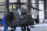 ポーランド陸軍に米国製攻撃ヘリAH-64E「アパッチ」の第一陣が到着！