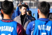 【朗報】三浦大輔監督のリーゼント、今年も仕上がる