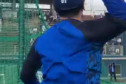 DeNA三浦監督が打撃投手登板で約100球の熱投！　梶原と蝦名に柵越え浴びるも、現役時代投げていなかったチェンジアップを披露