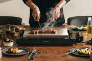 【朗報】バルミューダさん、最高のステーキが焼けるホットプレートを発売（税込42,900円）