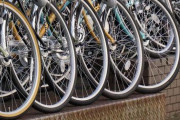 自転車がバカ売れ、コロナより危険なレベルに激増