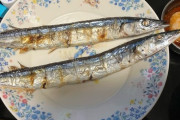 【綺麗な食べ方】ワイ夕飯に秋刀魚を食べてしまう（※画像あり）