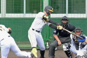 【阪神】佐藤輝が技ありの二塁打を披露　糸井氏驚く「そんなんできるんや、テル！」