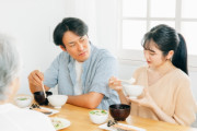 娘「都会の大学行きたいんだけど…」親父俺「は？学費はともかく家賃と生活費どうすんの？」