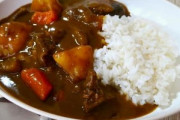 カレーにジャガイモ入れるやつなんなの
