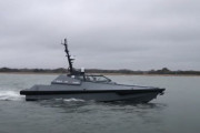イギリス海軍がリモート操縦船「MADFOX」の実証実験に初成功…時代は「タブレットの中の戦争」へ！