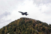 「非常識もいいところだ」戦闘機が北アルプス一帯で低空飛行
