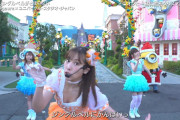 ラブライブ！のグループがTVに出てたときの1シーンを思い浮かべてください