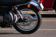 バイク乗るくらいなら軽自動車に乗った方がマシだよね？