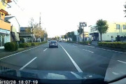 【動画】アルファード乗りの民度が酷すぎる…横断歩道で停車した車を追い越してそのままずっと逆走