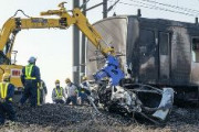 【脱線炎上】JR常磐線の線路内に車を進入させ電車に衝突させる　無免許のベトナム人を再逮捕