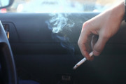 後輩の運転する営業車でタバコ吸ったらパワハラだと言われたｗｗｗｗ