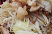 コロナ禍でも「ラーメン二郎」に並ぶ人の本音。緊急事態宣言でも大行列