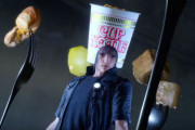『FF15』さん、カップヌードルと同じ値段にまで落ちてしまう