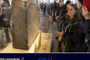 【海外の反応】エジプトがイギリスに略奪されたロゼッタ・ストーンの返還を要求する！