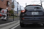 【悲報】ピザーラの配達バイク、歩道を走行して晒されるｗｗｗｗ
