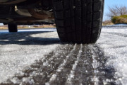 冬にノーマルタイヤで凌ごうとするヤツｗｗｗｗｗｗｗ