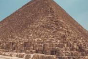 【悲報】イギリス「ピラミッドは奴隷が働かされたものだから破壊すべき」