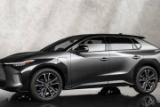 トヨタ新型SUV「bZ4X」日本仕様公開！