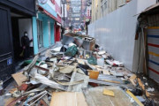 一夜にして取り壊された明洞の露天…「いくら私有地でも話になるか」商人反発＝韓国の反応