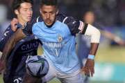 【悲報】ジュビロ磐田、昇格したのにエースストライカーを福岡に引き抜かれてしまう…