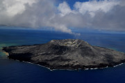 【マグマ】小笠原諸島にある海底火山が噴火した「西之島」って覚えてる？今も火山活動が活発